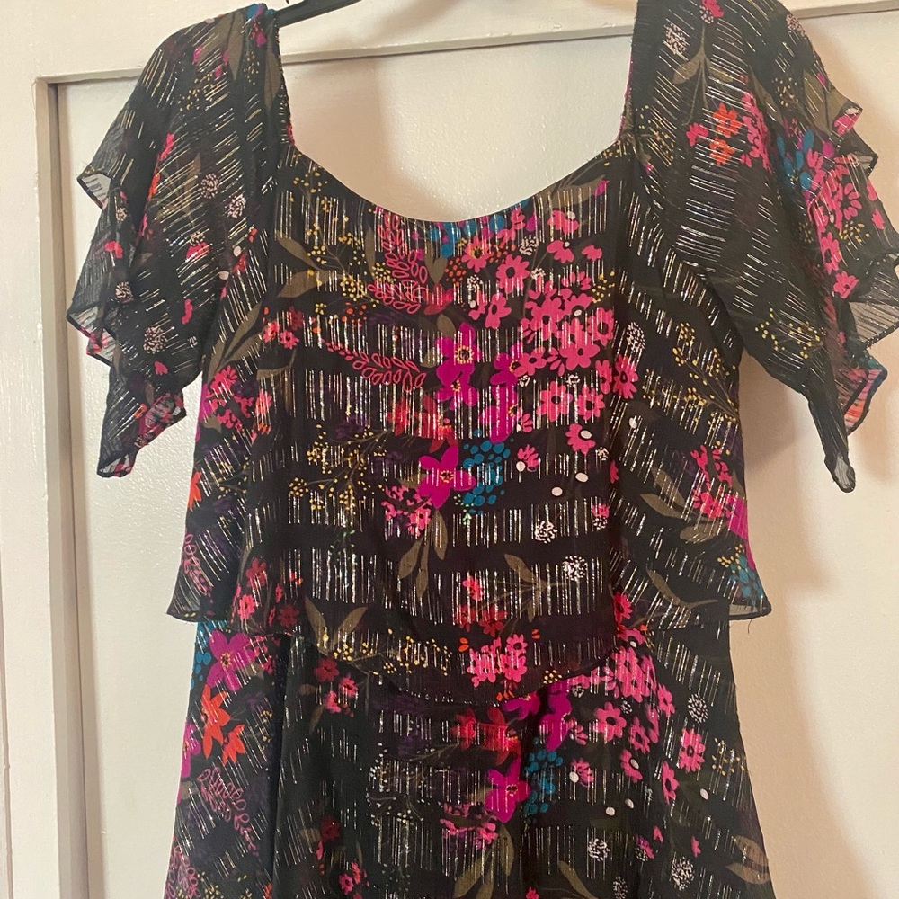 Trina Turk Cupcake Metallic off the shoulders,like new,beautiful silk dress - Picture 11 of 16